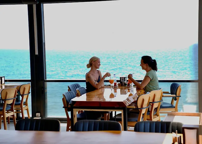 Ant Butik Готель Аланія